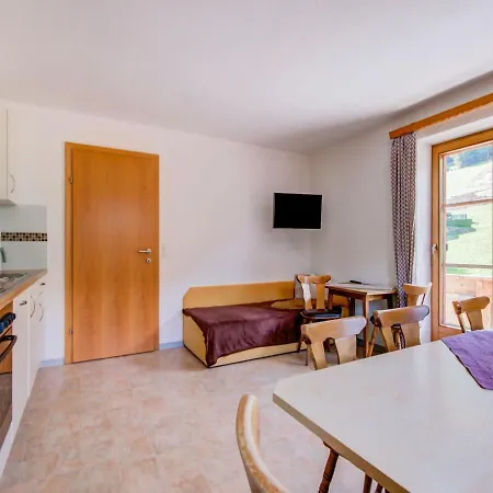 Attractive Apartment in Hainzenberg with Ski Storage Exterior foto