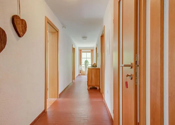 Attractive Apartment In Hainzenberg With Ski Room